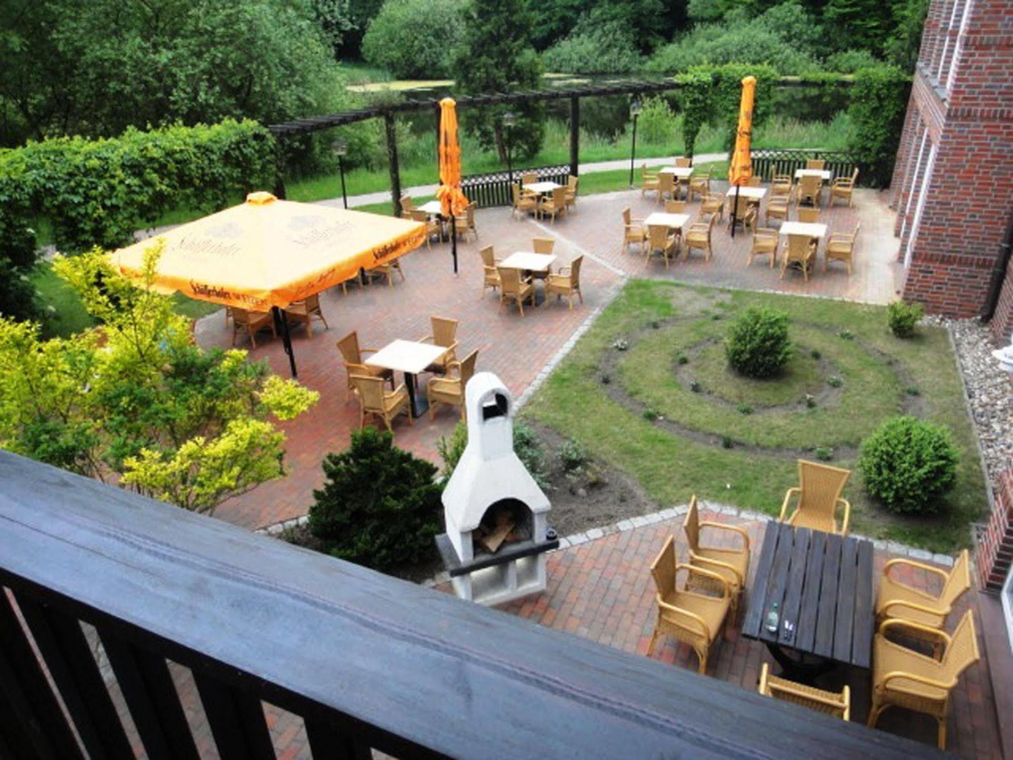 Park Hotel Fasanerie Neustrelitz Exterior photo